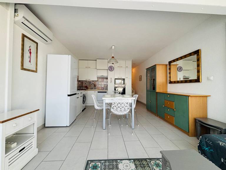 Fully equipped rental apartment with yard | Close to the beach | Pet-friendly — photo 5
