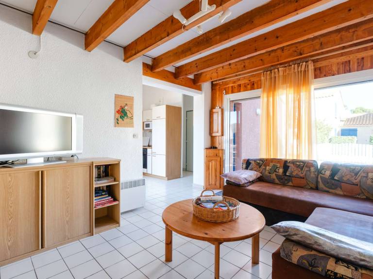 Villa with 2 rooms for 6 persons — photo 3