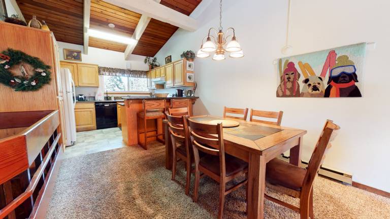 Condo with jacuzzi, heated pool & sauna | Next to the ski | Pets allowed — photo 2