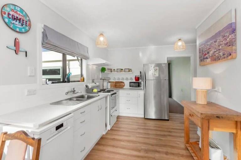 Cottage Raglan