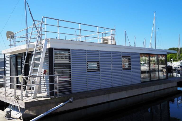 Hausboot  Wohlenberger Wiek