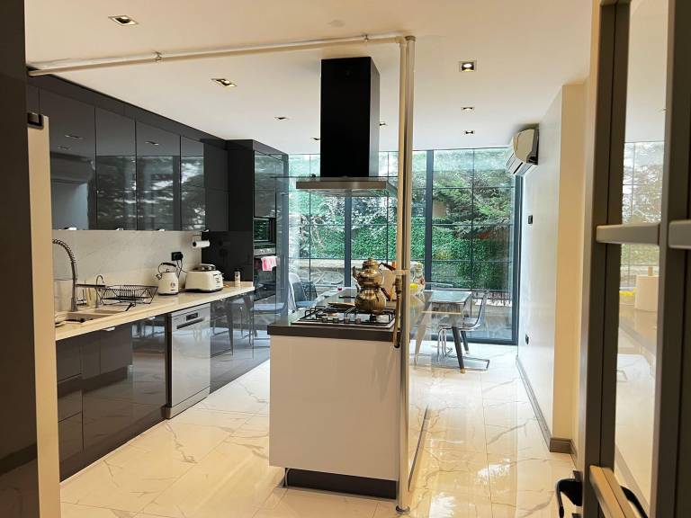 Modern Villa Big Jakuzi Private Pool Istanbul — photo 5