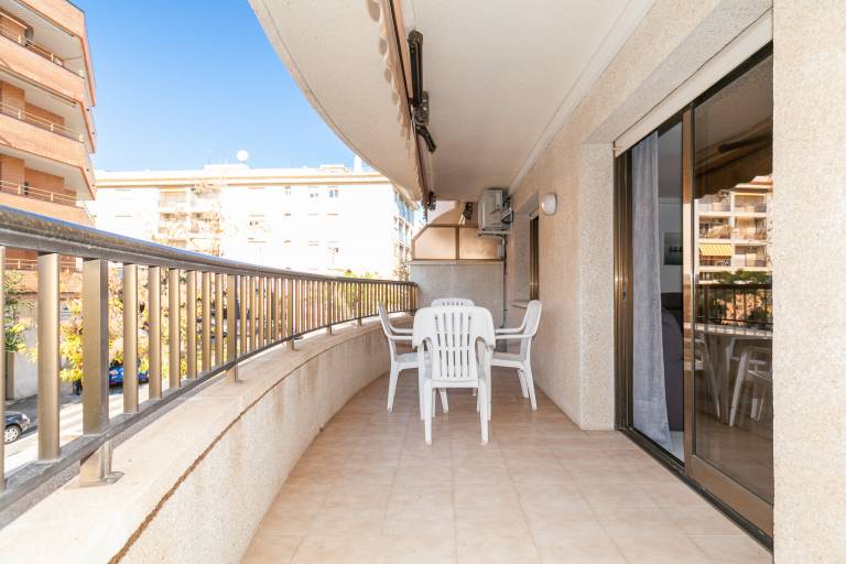 Holiday apartment with yard, pool & terrace — photo 4