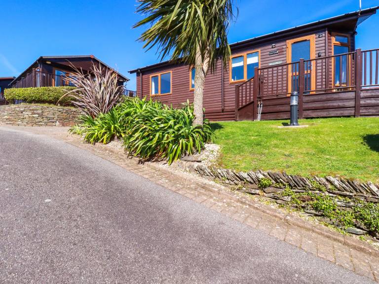 Cottage with jacuzzi & garden | Beach view — photo 2