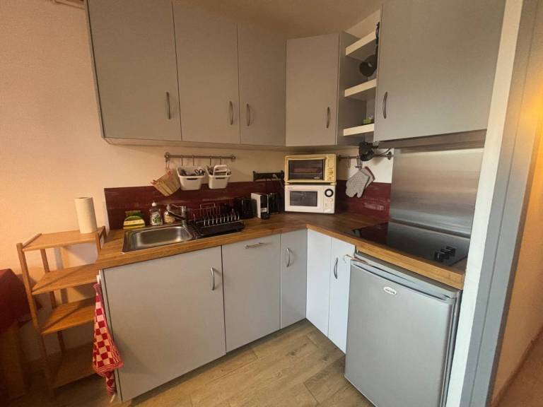 Studio cabin with elevator, ideal for couples or families, functional and well equipped — photo 2