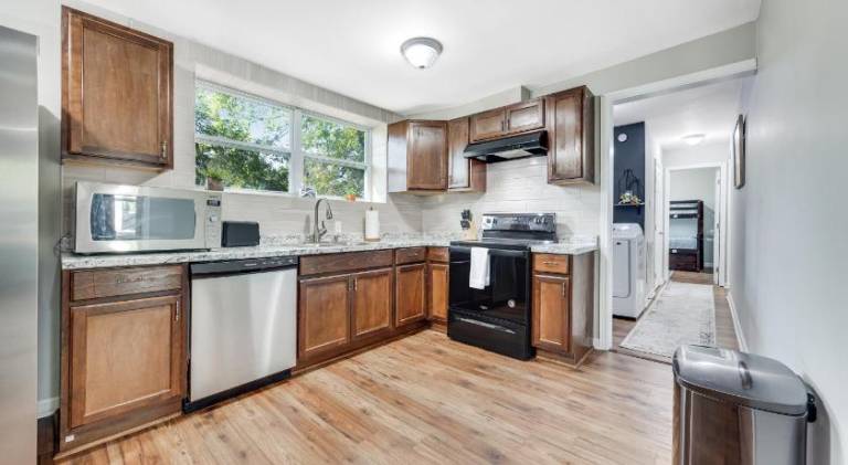 House with hot tub | Good for workation | Pet-friendly — photo 4