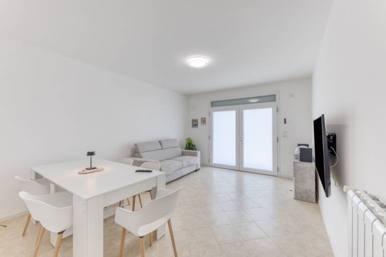 Apartment Leuca di Bolina with Private Terrace, Wi-Fi and Air Conditioning in Patu
