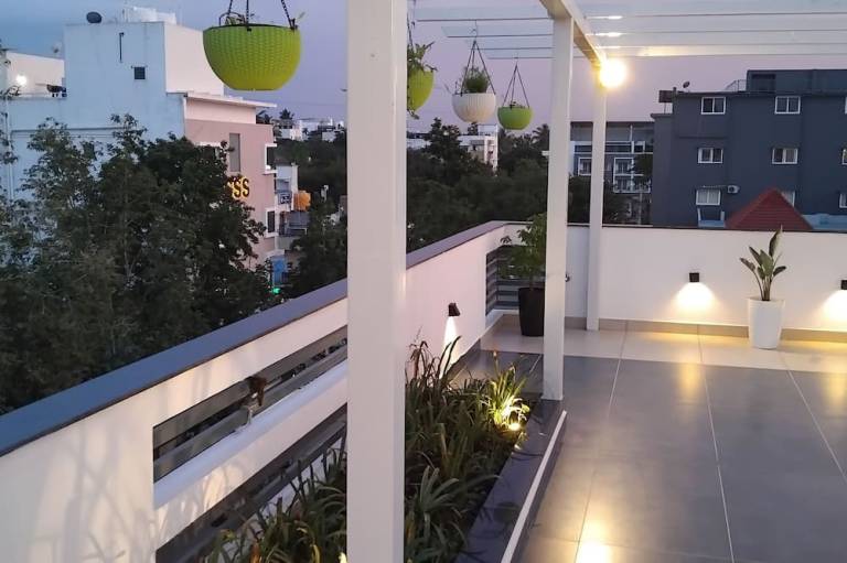 SLV Aashraya Apartment Stay