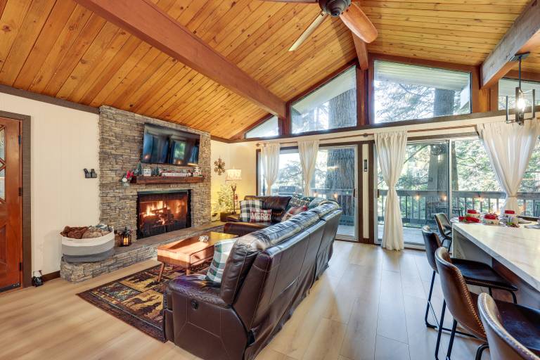 Modern Lake Arrowhead Retreat: 3 Mi to Village — photo 5