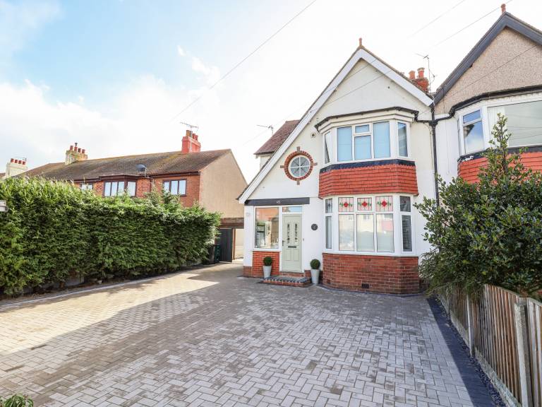 Children-friendly cottage with garden | Beach view | Pets allowed — photo 2