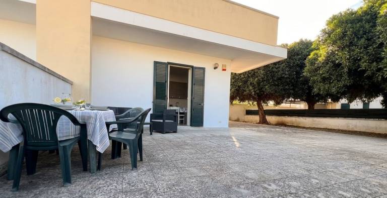 Charming villa with yard | Pet-friendly — photo 4