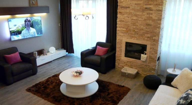 Rental apartment with pool & hot tub | Pet-friendly in Brasov