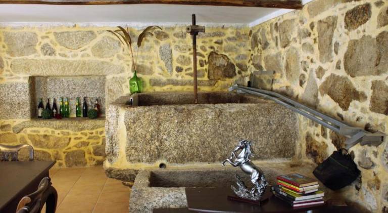 Fully equipped villa with private pool, yard & hot tub | Good for workation | Dogs allowed — photo 4