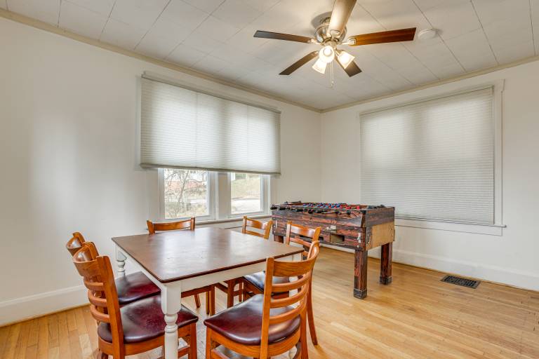 Near University Ave! Pet-Friendly 3BR w/ Foosball! — photo 5