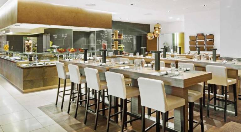 Movenpick Zurich Airport Hotel — photo 3