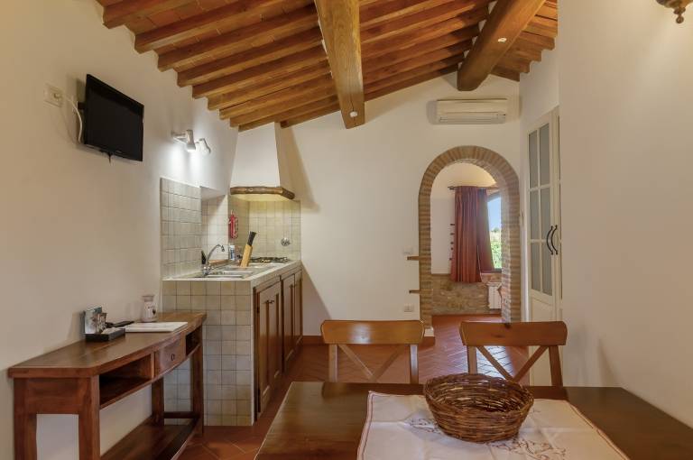 Podere Papèra – 'Gallo Flat' Apartment with Mountain Views, Wi-Fi and Air Conditioning — photo 3