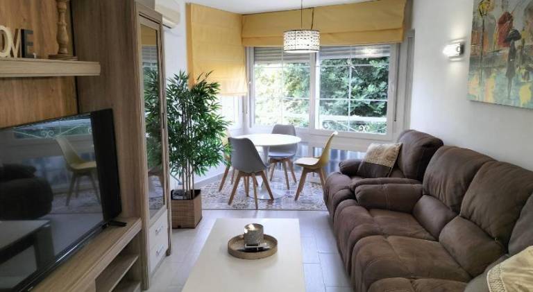 Holiday apartment with yard & private pool | Suitable for remote work | Pet-friendly in Torremolinos