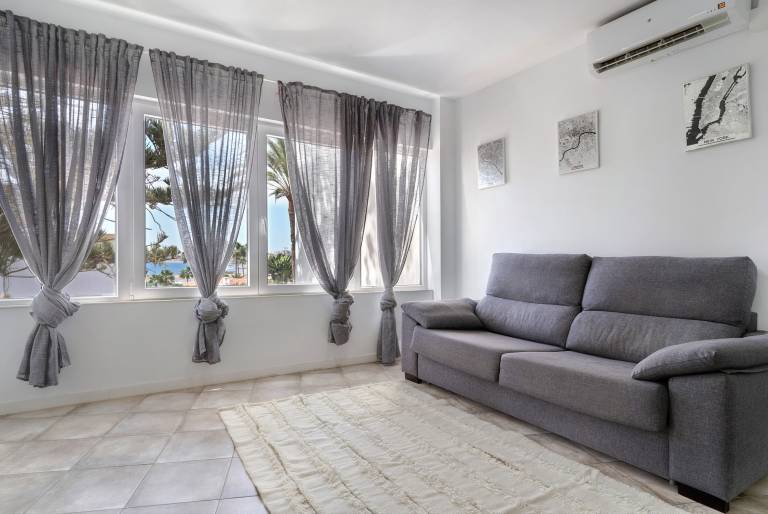 Vacation Apartment 'Las Flores5' with Sea and Beach View, Wi-Fi and Air Conditioning — photo 3
