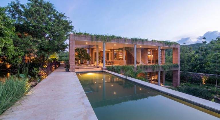 750 m&sup2; Villa