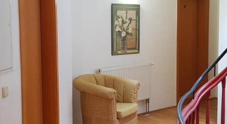 Holiday apartment with yard & patio — photo 5