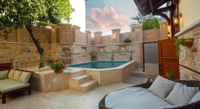Apartment with pool | Close to Hadrian's Gate in Antalya