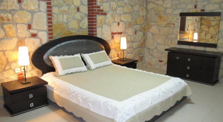 Villa with terrace & hot tub | Close to the beach | Dogs allowed in Sithonia