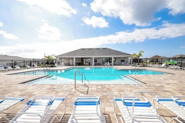 Apartment Lakeland