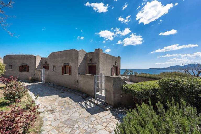 Δωμάτιο με πρωινό  Nisis Kranai