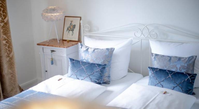 DAS KLEINE HOTEL IPHOFEN Fruhstuckszauber no waste nachhaltig nahe aller Weinguter KNAUF GIPS K