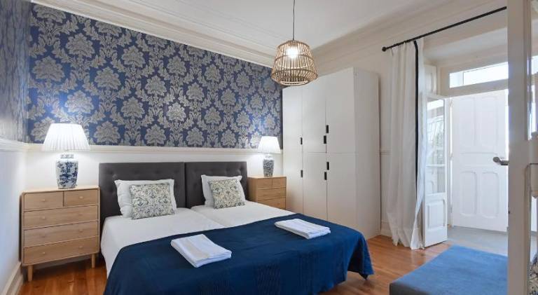 Rental apartment with 5 rooms for 12 persons — photo 2