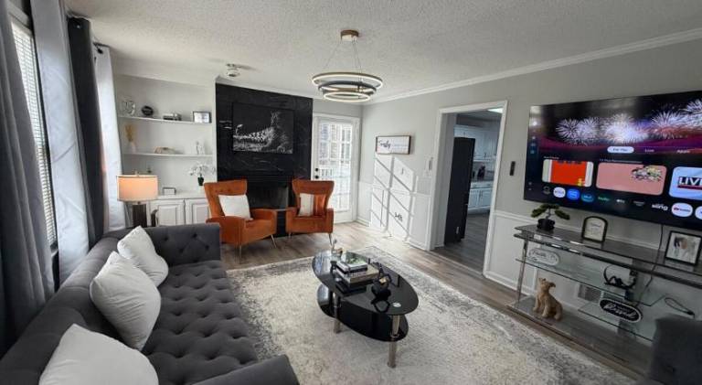 House with 1 room for 8 persons in Lawrenceville, GA