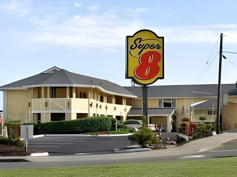 Global Inn in Coos Bay, OR