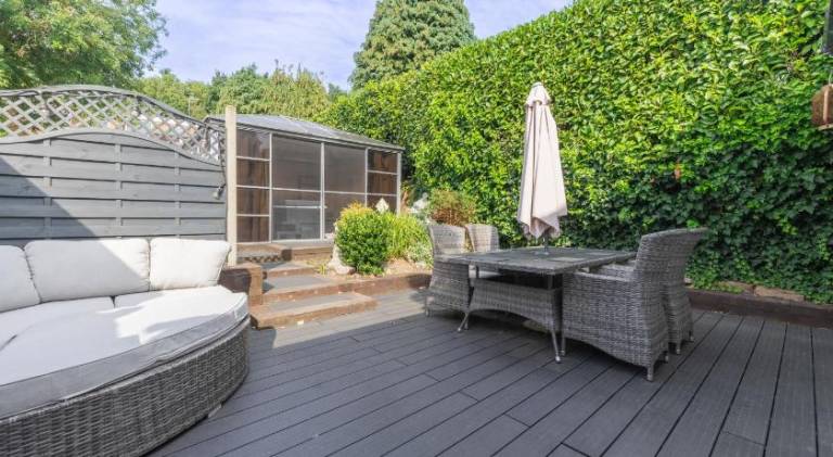 Large 3 Bed House in Coventry by ARP Homes with Hot Tub, Free Parking, Ideal for Groups, Families & — photo 3