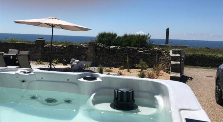 Villa with hot tub | Pets allowed in Plougonvelin