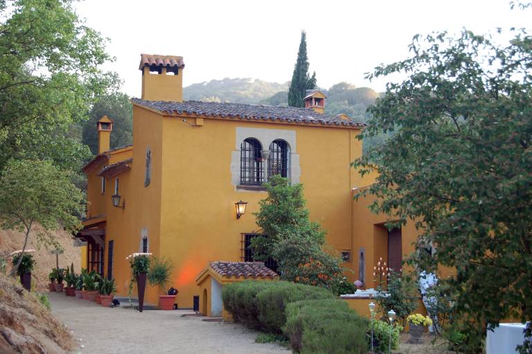Ferienwohnungen & Ferienhäuser Mataró  - HomeToGo