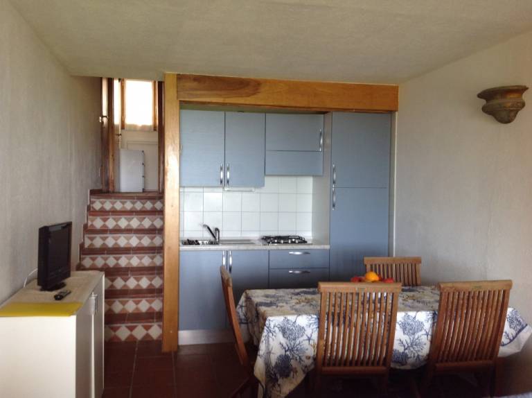 Family-oriented charming rental apartment with garden | Close to the beach | Dogs allowed — photo 4