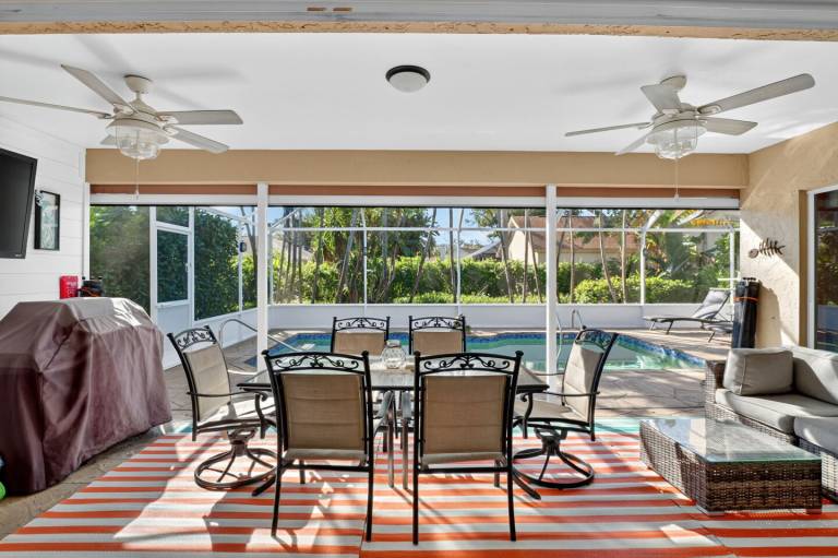 Family-friendly lovely vacation home with private pool & grill | Pets allowed in Naples, FL