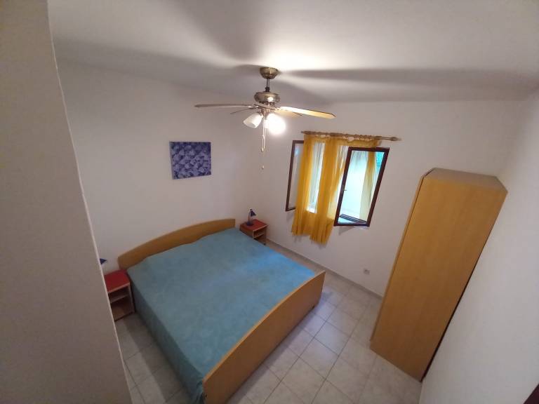 One bedroom apartment near beach Ivan Dolac, Hvar (A-21269-c) — photo 4