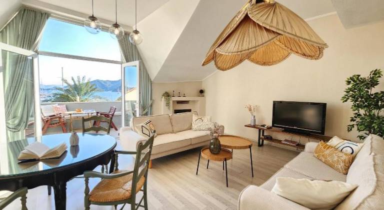 Beautiful apartment with terrace & pool | Dogs allowed in Mugla