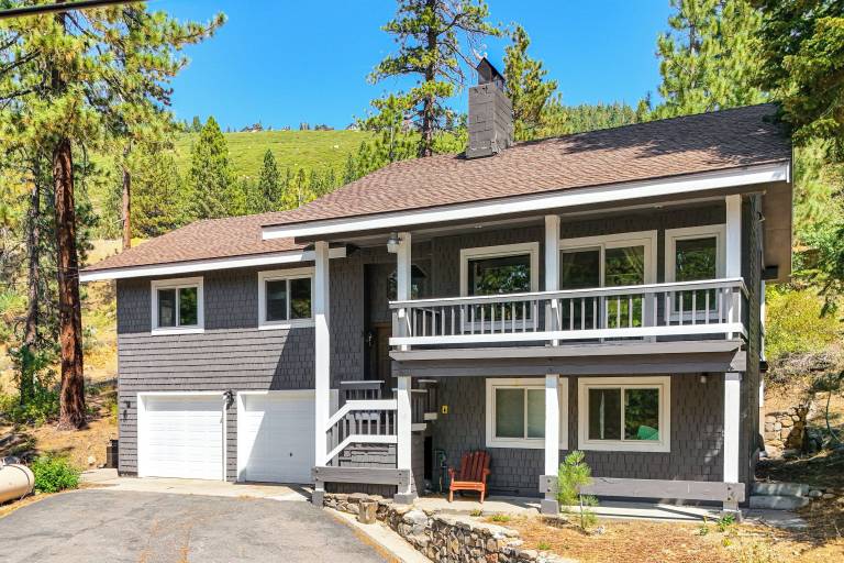 Cabin Donner Lake