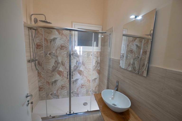 Room 'Camera Doppia 1' with Shared Terrace, Wi-Fi and Air Conditioning — photo 3