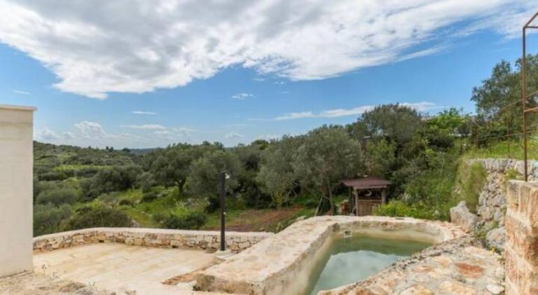 Vacation home with pool in Ostuni
