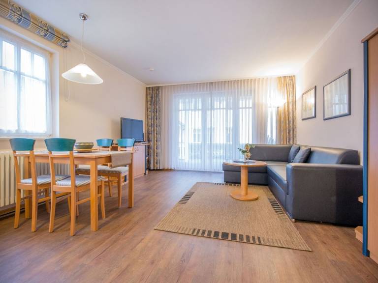 Komfort Ferienwohnung mit 1 Schlafzimmer und Terrasse im Erdgeschoss in Binz