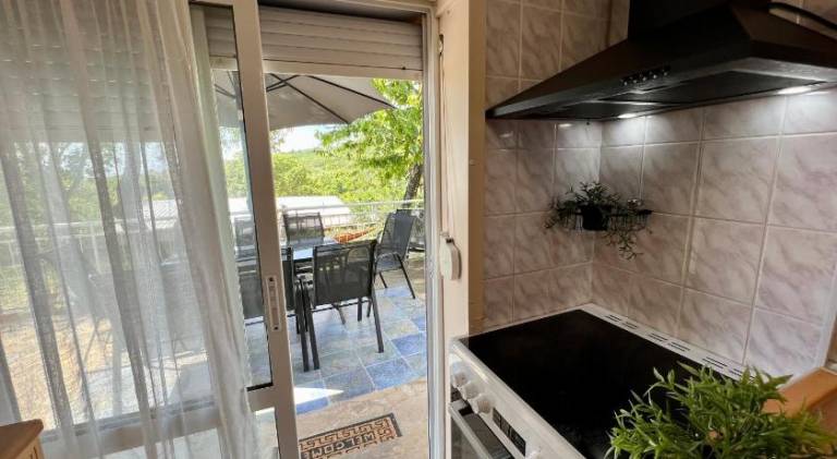Villa with BBQ, yard & patio | Good for workation — photo 2
