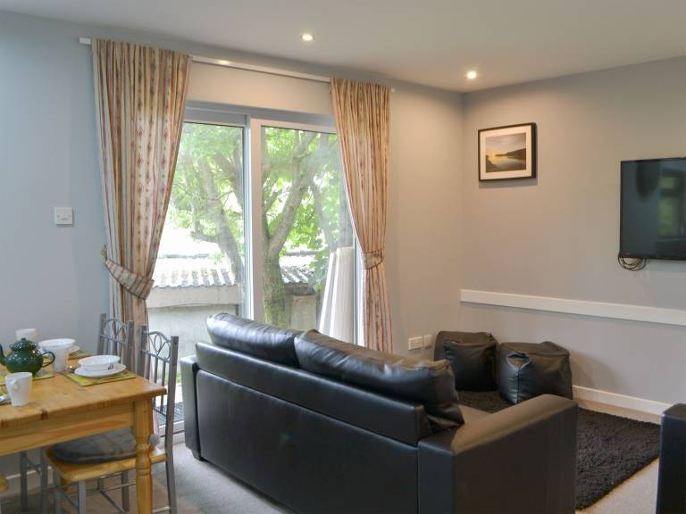 Child-friendly cottage with yard & barbecue | Sea view | Next to the beach | Pets are welcome — photo 3