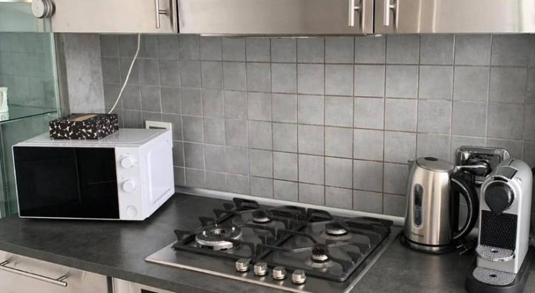 Ampio ed elegante appartamento di 100 mq, 2 bagni, fino a 6 Ospiti vicino a centro, stazione e fiera — photo 4