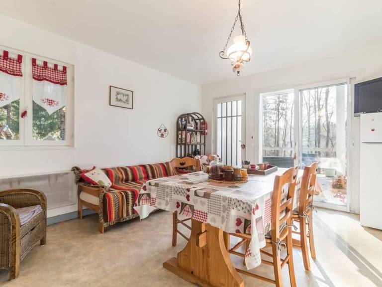 Forest chalet in Morvan: Relaxation, kids, pets welcome — photo 5