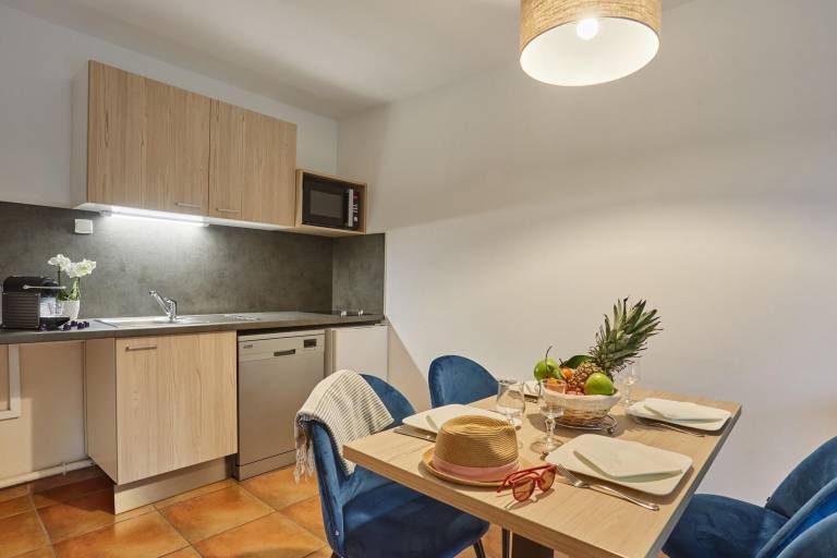 Holiday apartment with pool & terrace — photo 5