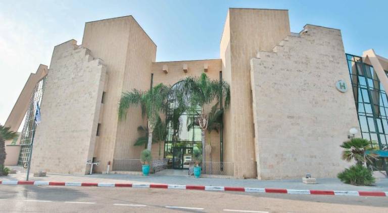 מול הים בקיסריה — photo 5