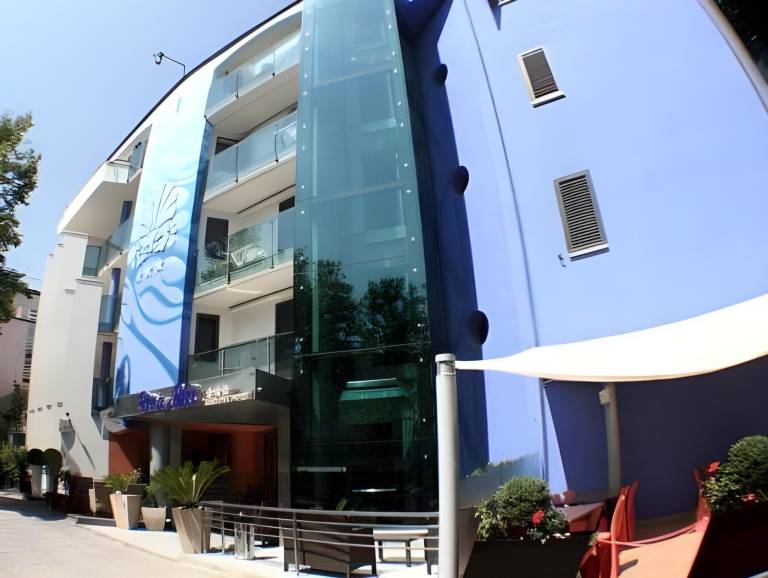 Serviced apartment with patio in Cesenatico